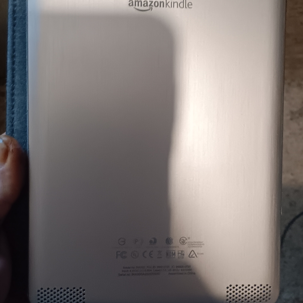 Amazon Kindle Generation 2 - Picture 9 of 17